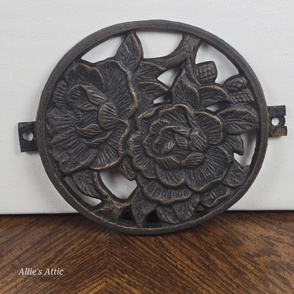 Vintage Cast Iron Rose Trivet Floral Flower Rustic Farmhouse Kitchen Wall Decor